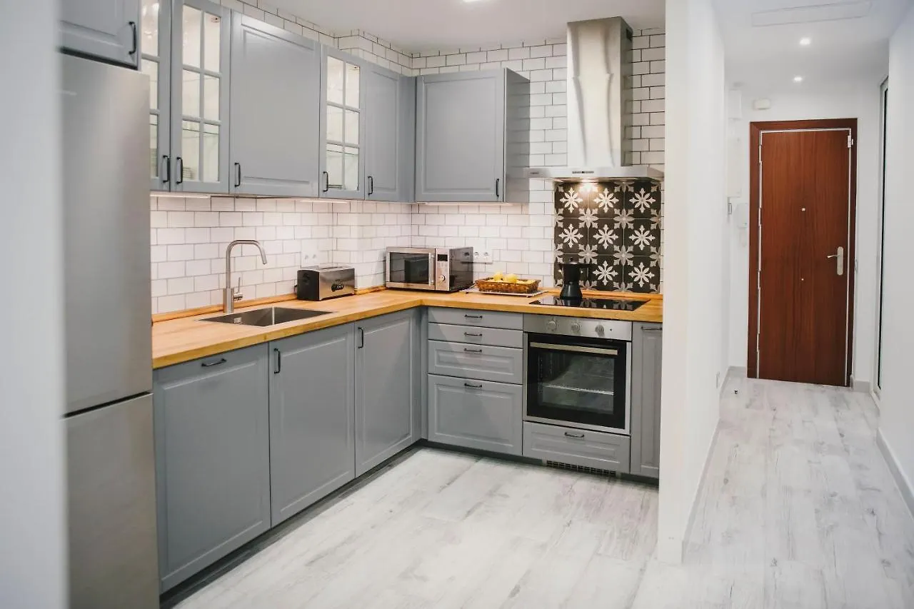 Апартаменты Bbarcelona Fira Superior Flats